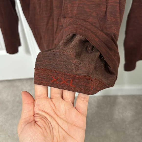 Men’s lululemon longsleeve - Picture 4 of 6